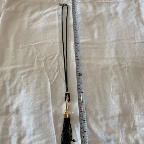 Black and gold necklace - Picture 3 of 3